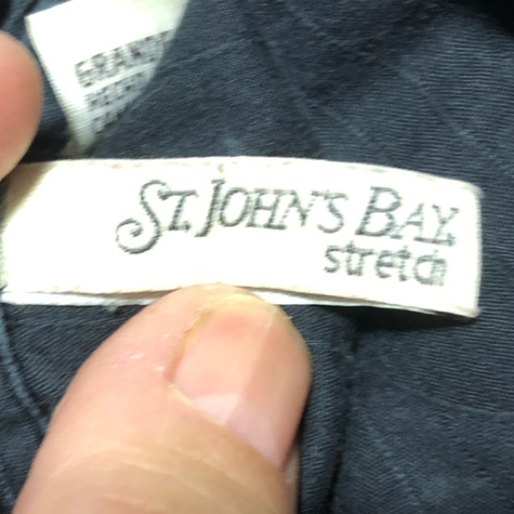 St. John's Bay Charcoal Sleeveless Button-Down Shirt. Large.tailored fit - Picture 5 of 9
